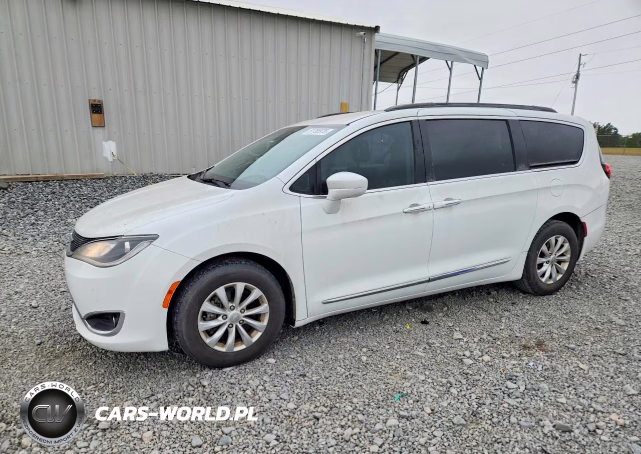 2017 Chrysler Pacifica Touring L