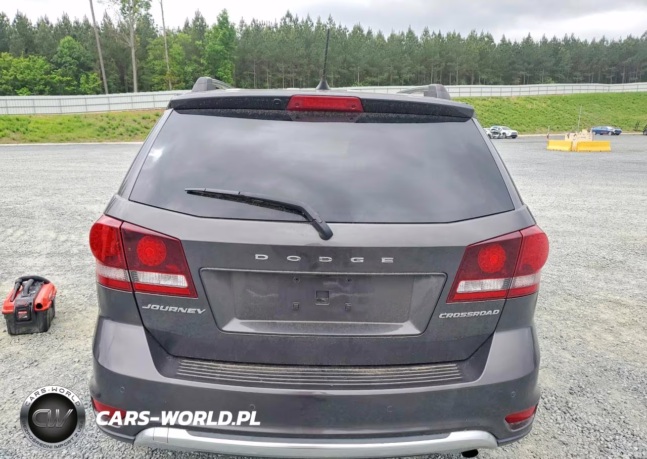 2020 Dodge Journey Crossroad VIN:3C4PDCGB1LT271393 - 6