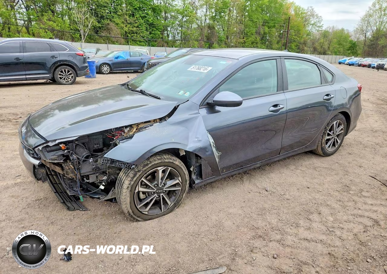 2024 Kia Forte Lxs – zdjęcie 1 z 12