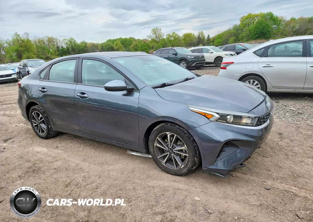 2024 Kia Forte Lxs VIN:3KPF24ADXRE708693 - 4