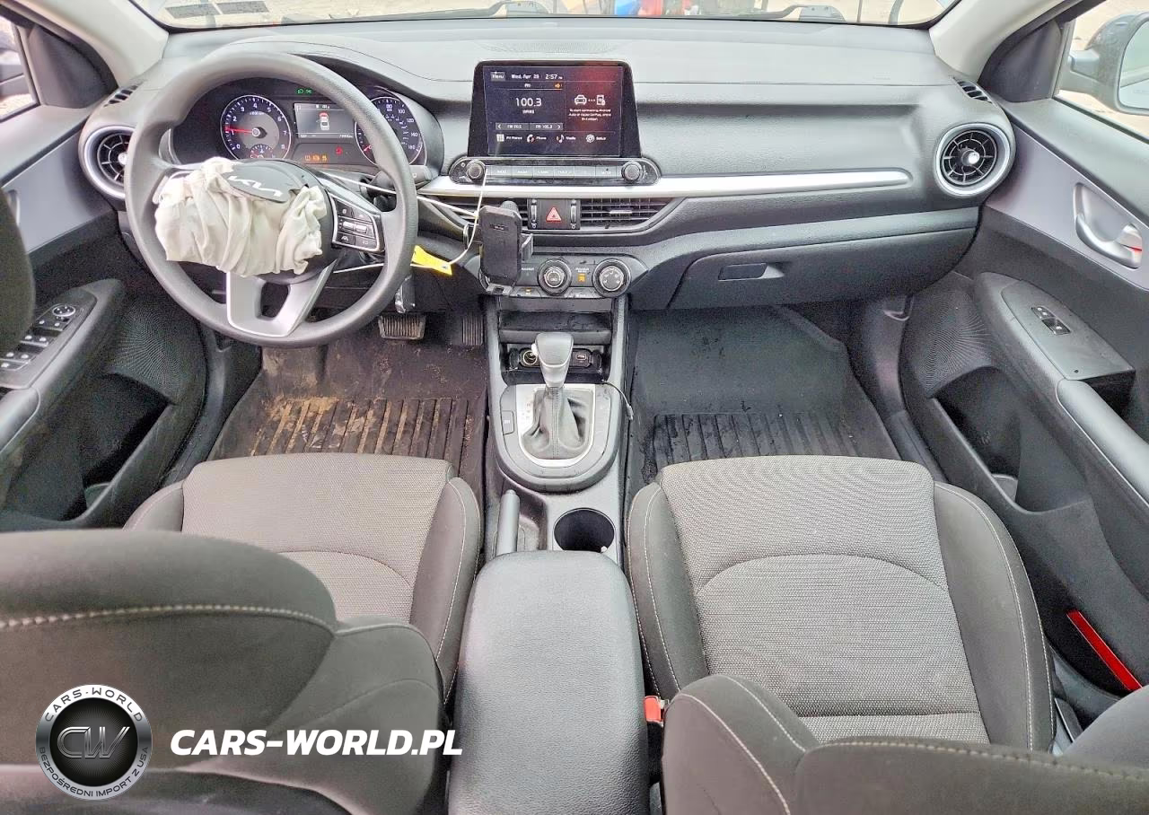 2024 Kia Forte Lxs VIN:3KPF24ADXRE708693 - 8
