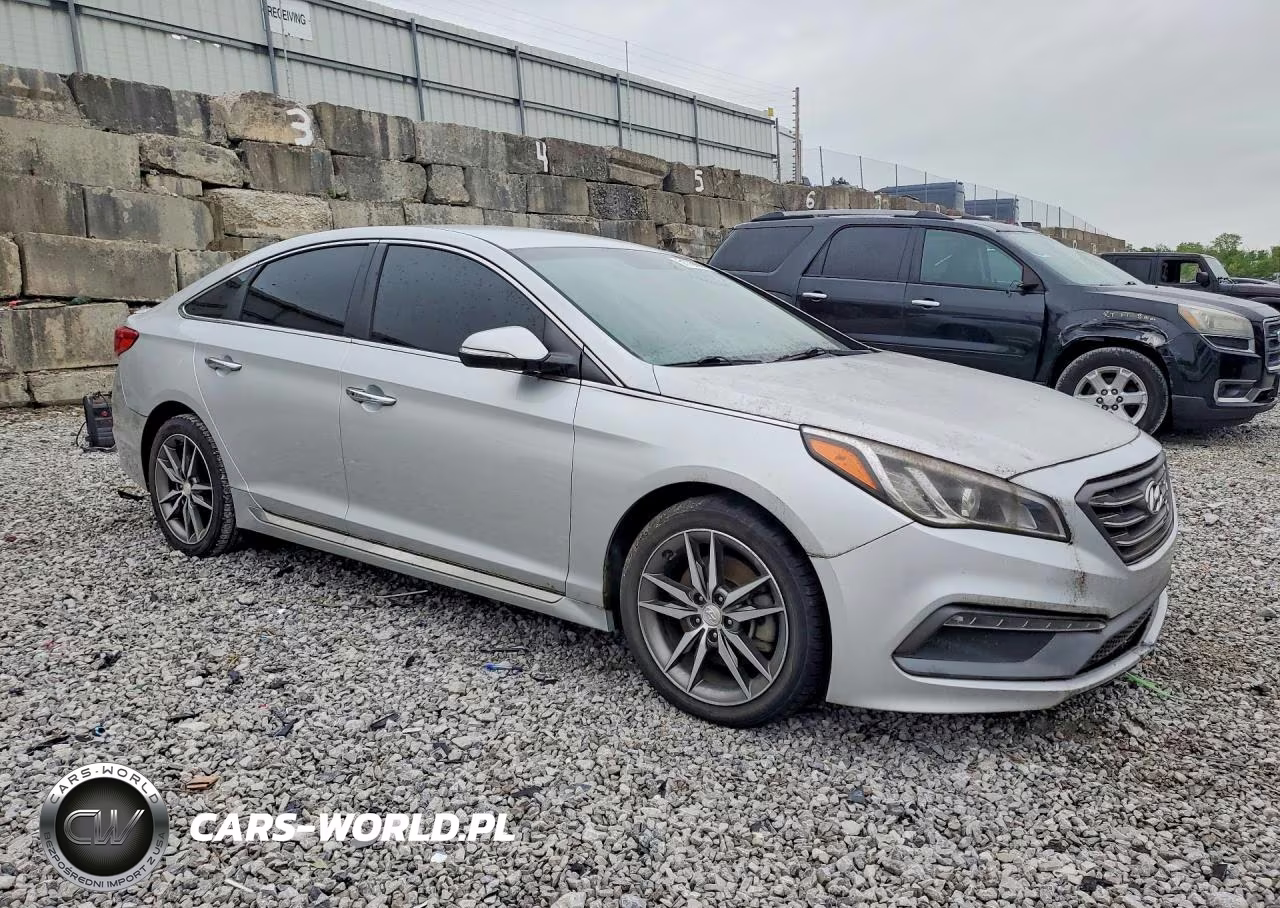 2015 Hyundai Sonata Sport 2.0T VIN:5NPE34AB7FH039992 - 4