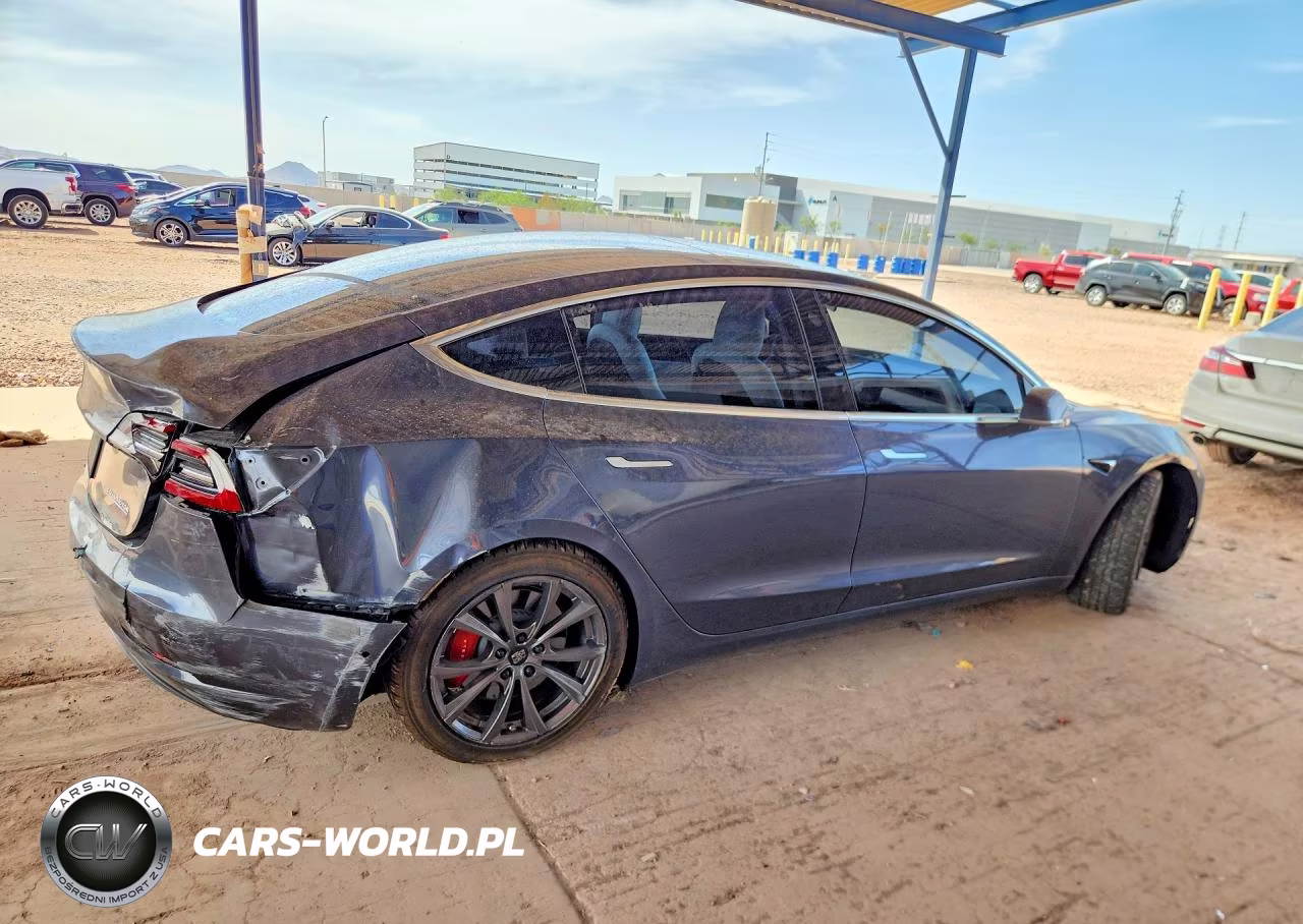 2020 Tesla Model 3 VIN:5YJ3E1EC9LF742815 - 3