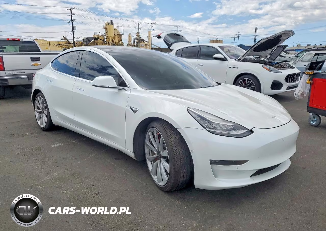 2019 Tesla Model 3 VIN:5YJ3E1EB7KF514026 - 4