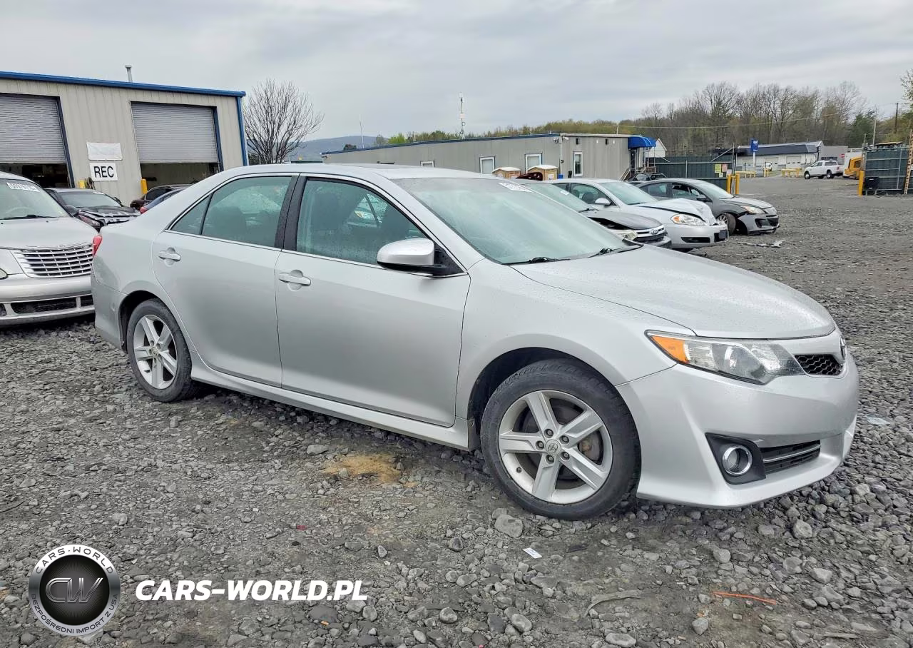 2013 Toyota Camry Se VIN:4T1BF1FK7DU663887 - 4