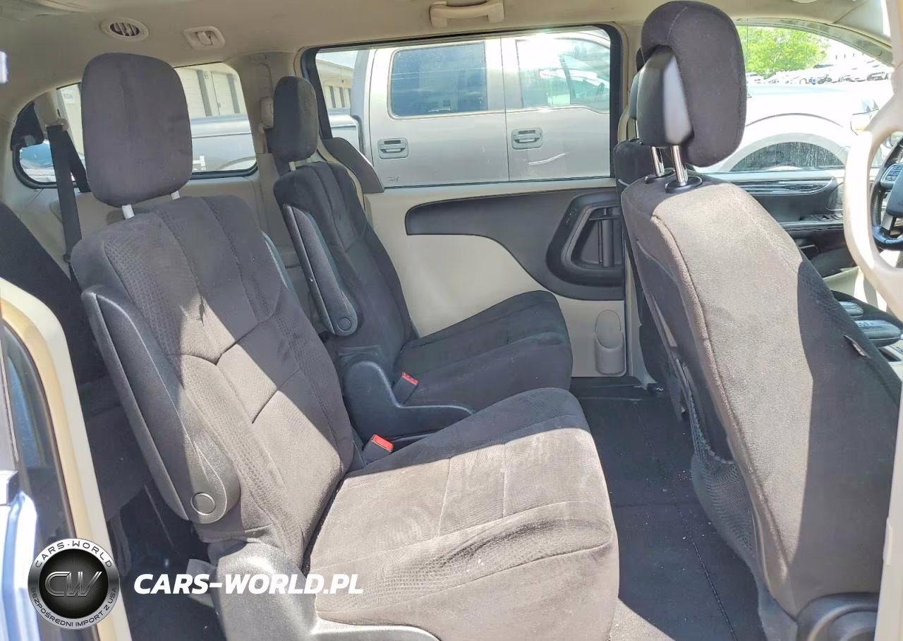 2012 Chrysler Town & Country Touring VIN:2C4RC1BG1CR124562 - 11