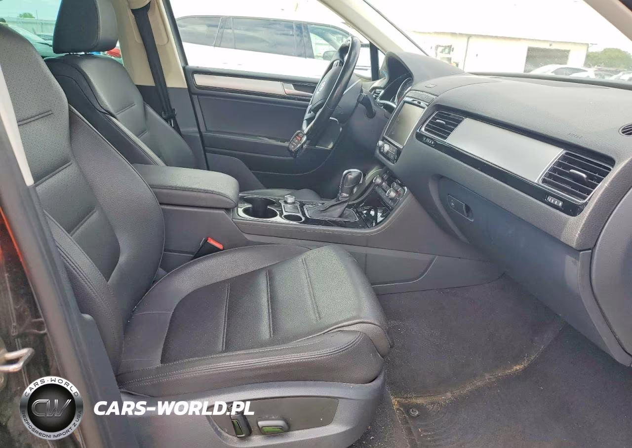 2016 Volkswagen Touareg VIN:WVGEP9BP6GD006870 - 5