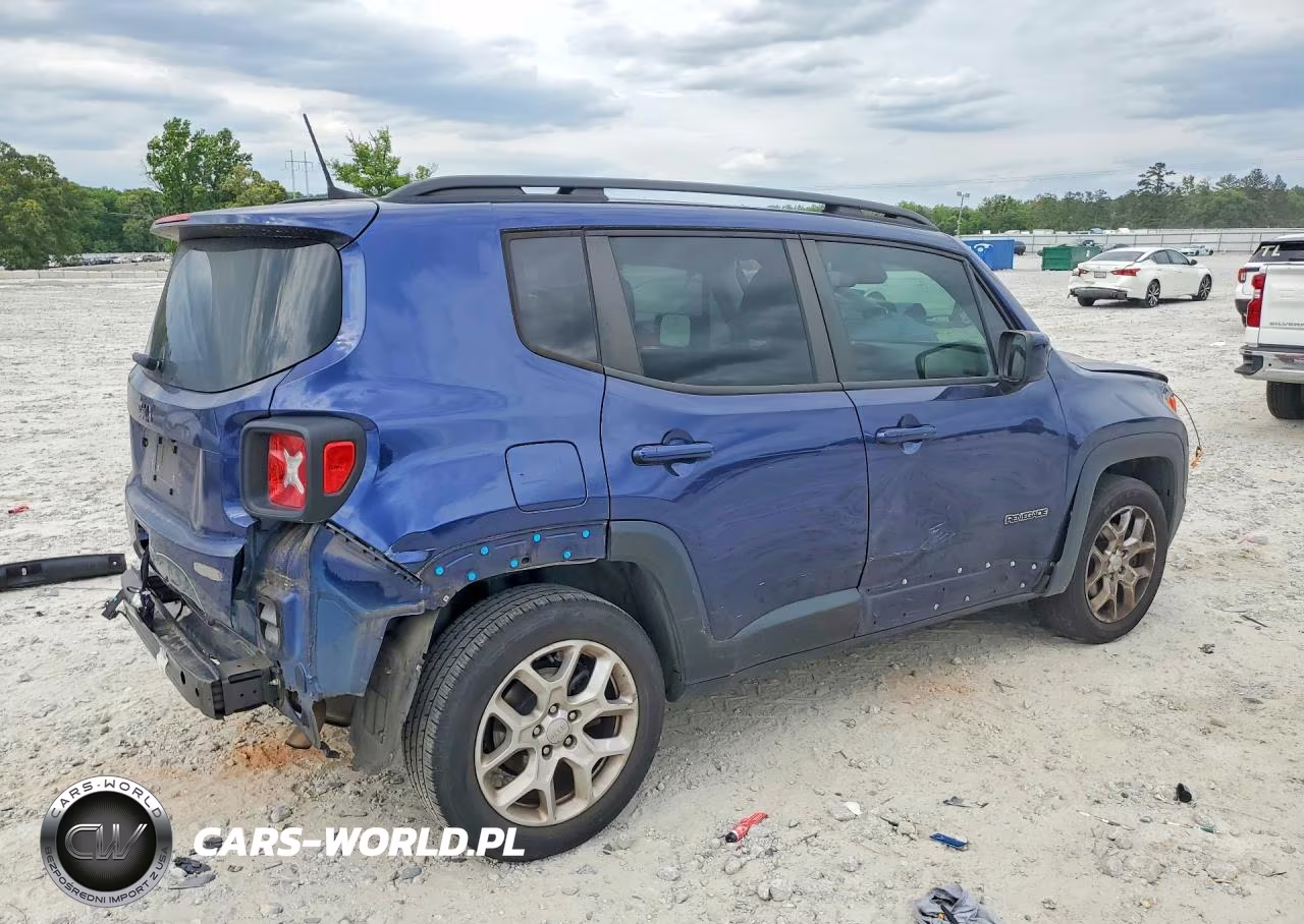 2018 Jeep Renegade Latitude VIN:ZACCJABB2JPJ35827 - 3