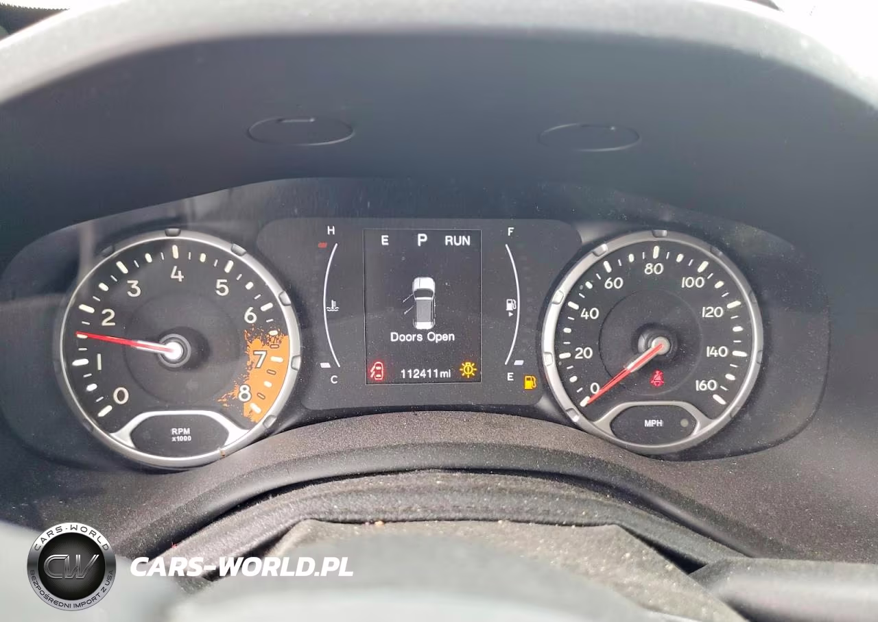 2018 Jeep Renegade Latitude VIN:ZACCJABB2JPJ35827 - 9