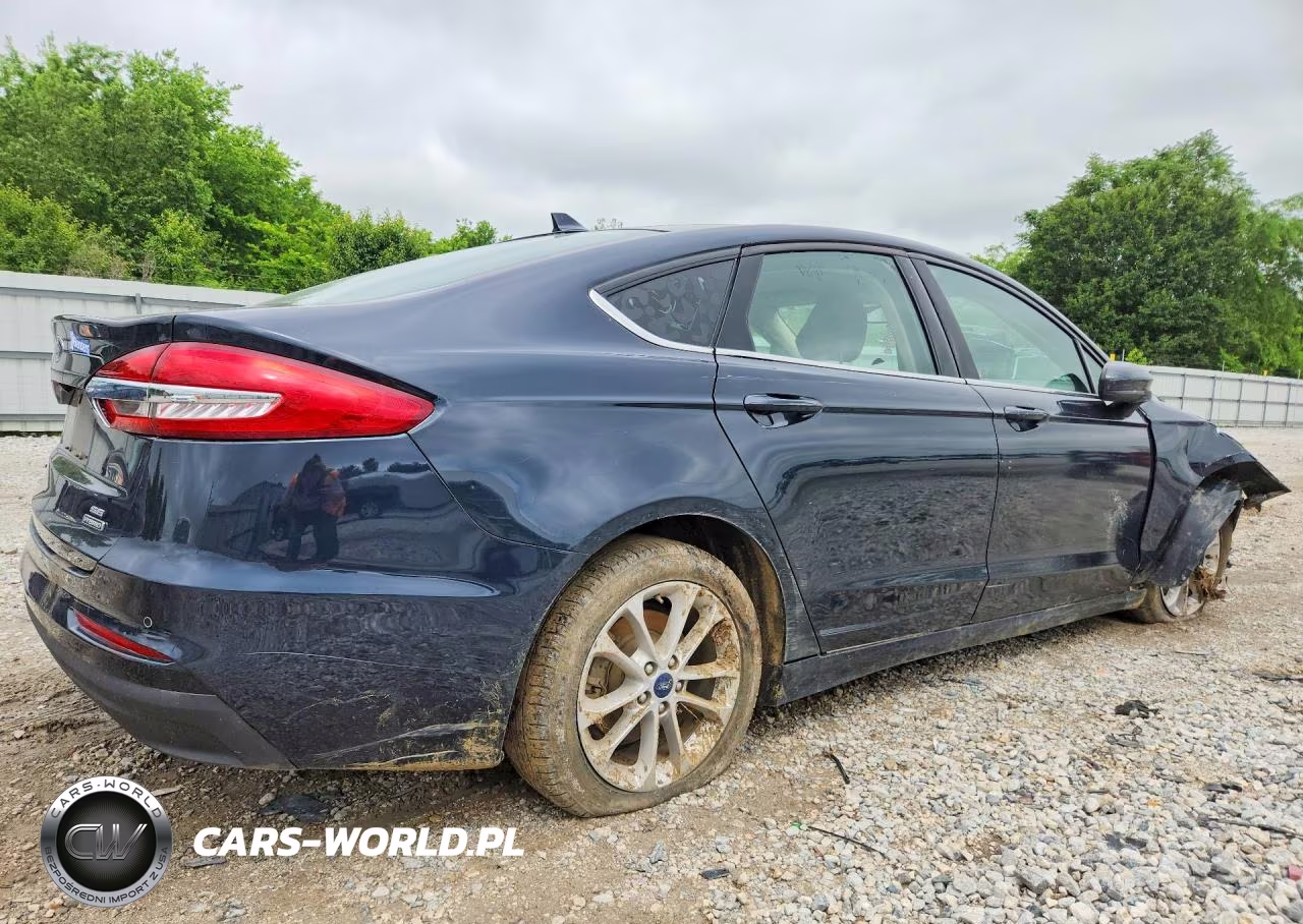 2020 Ford Fusion Se VIN:3FA6P0LU5LR266497 - 3