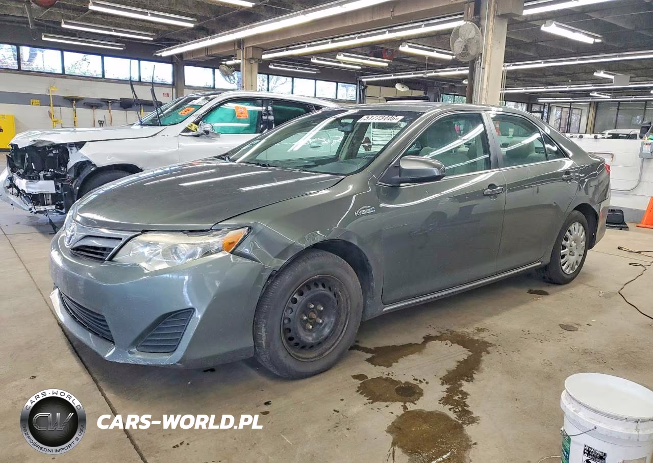 2014 Toyota Camry Hybrid Le