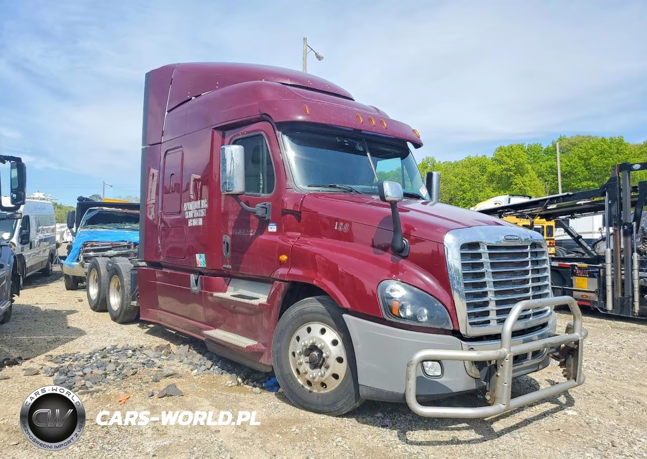 2018 Freightliner Cascadia 125 Semi Truck