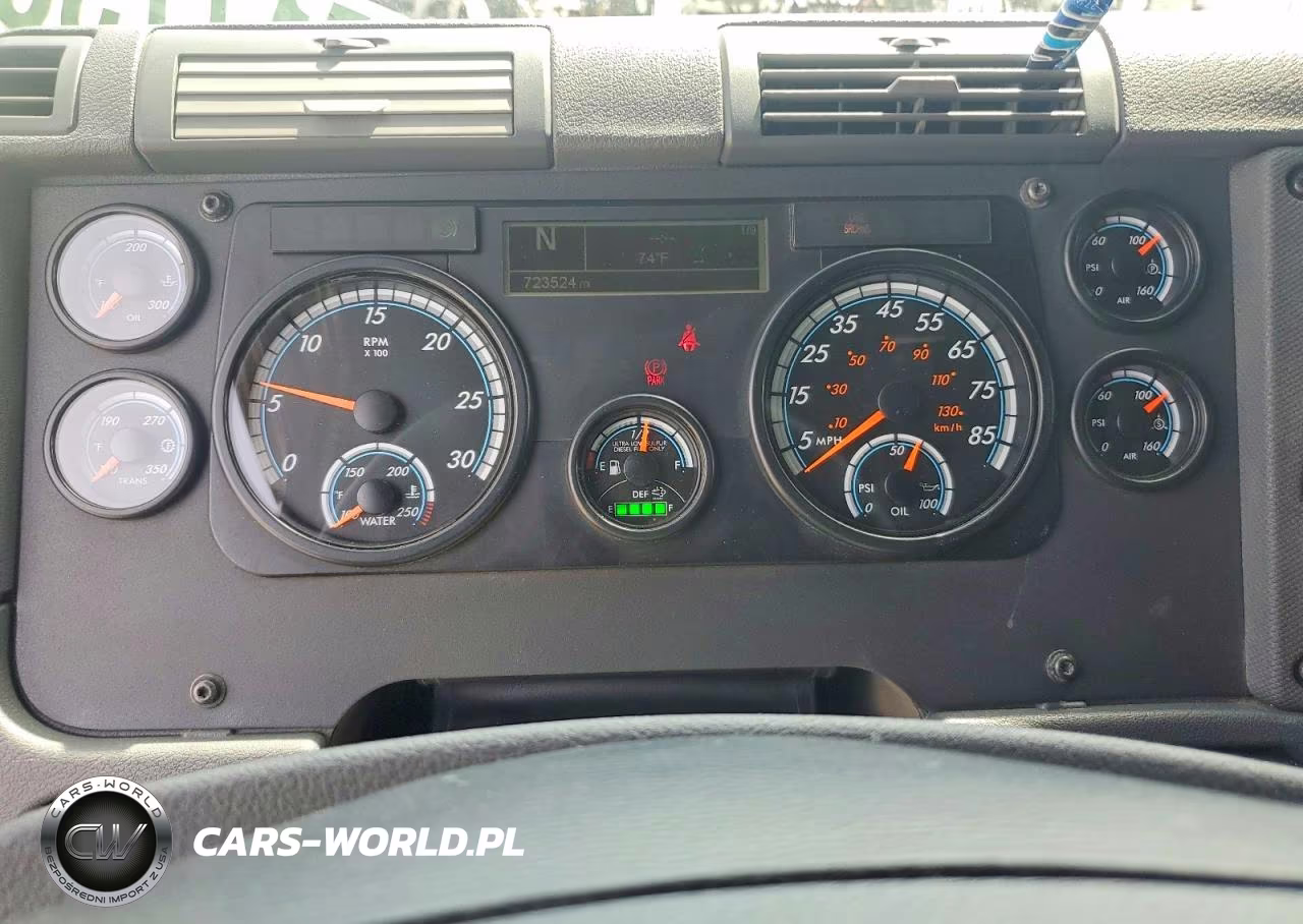 2018 Freightliner Cascadia 125 Semi Truck VIN:3AKJGLDV5JSJK1188 - 8