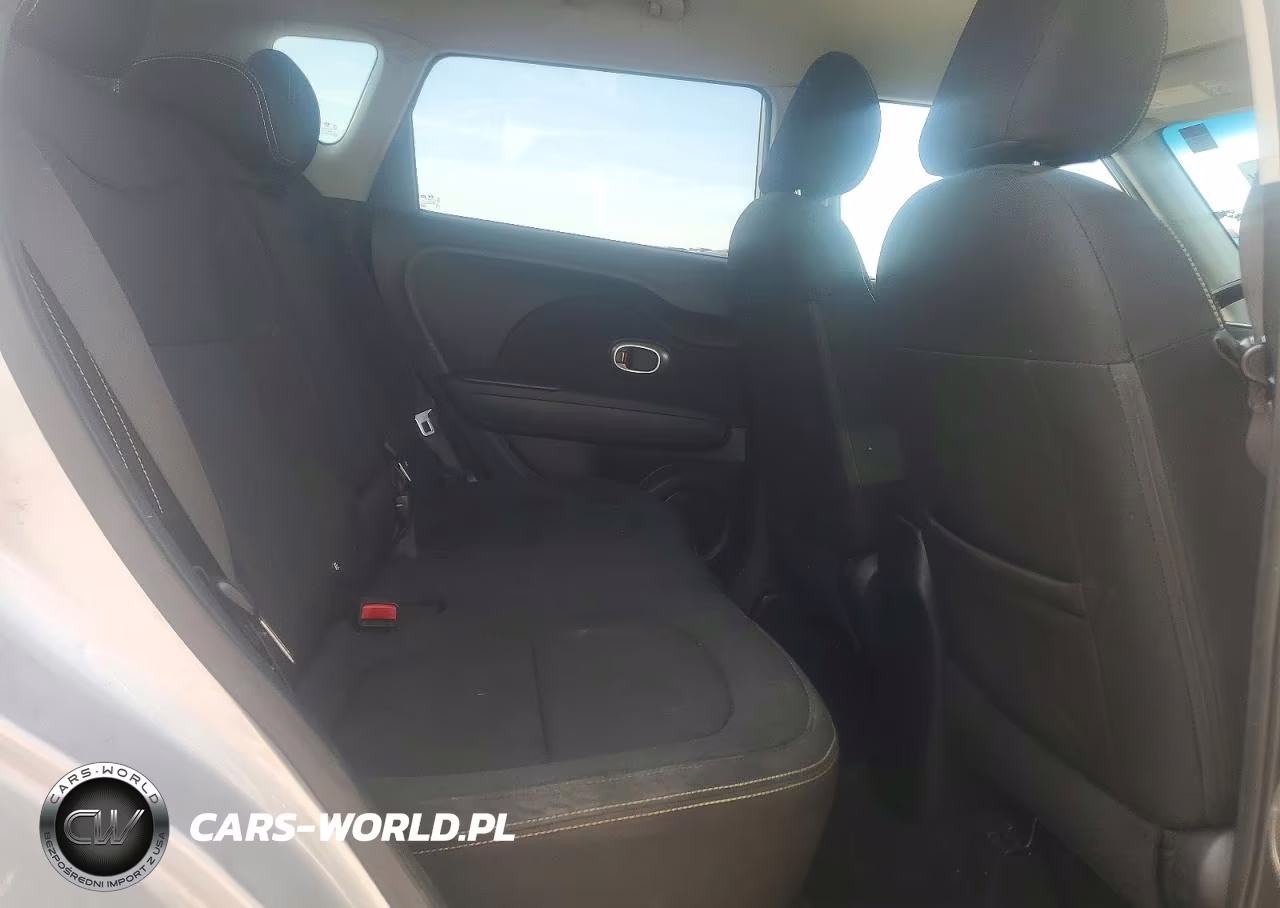 2016 Kia Soul + VIN:KNDJP3A58G7857552 - 10