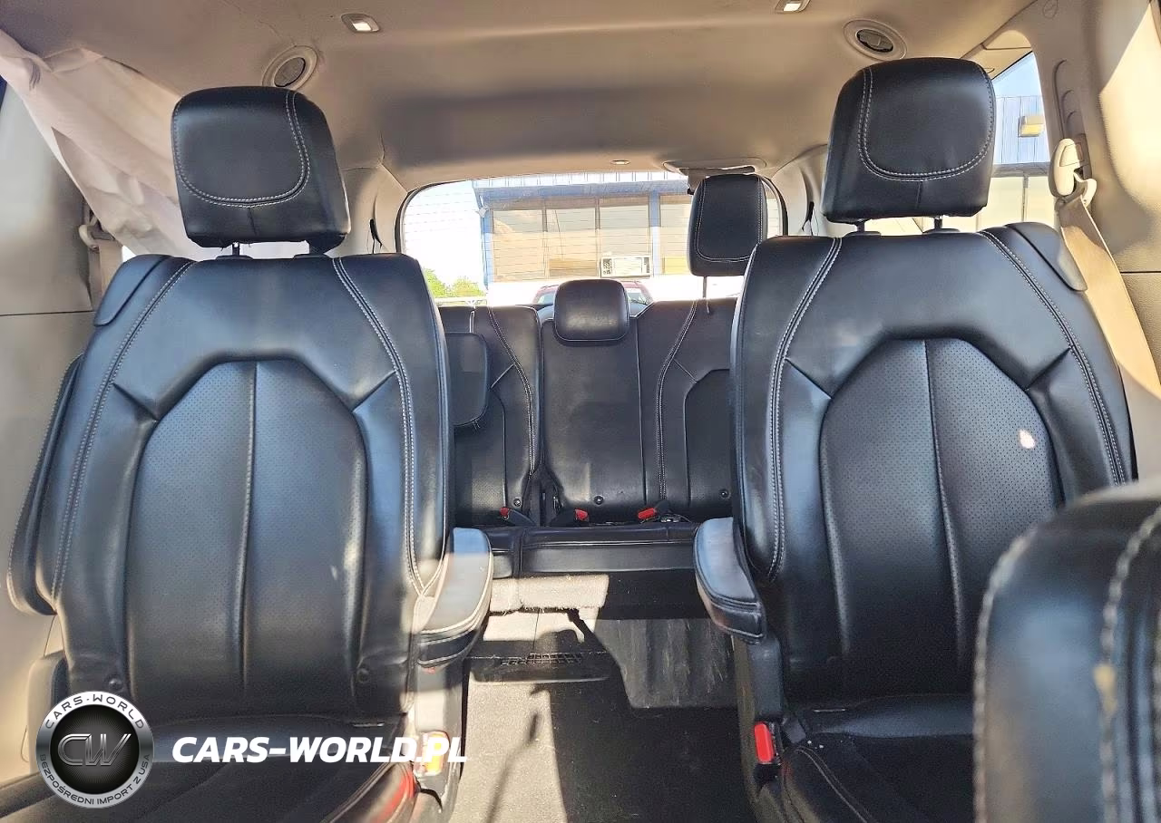 2020 Chrysler Voyager Lxi VIN:2C4RC1DG7LR286130 - 10