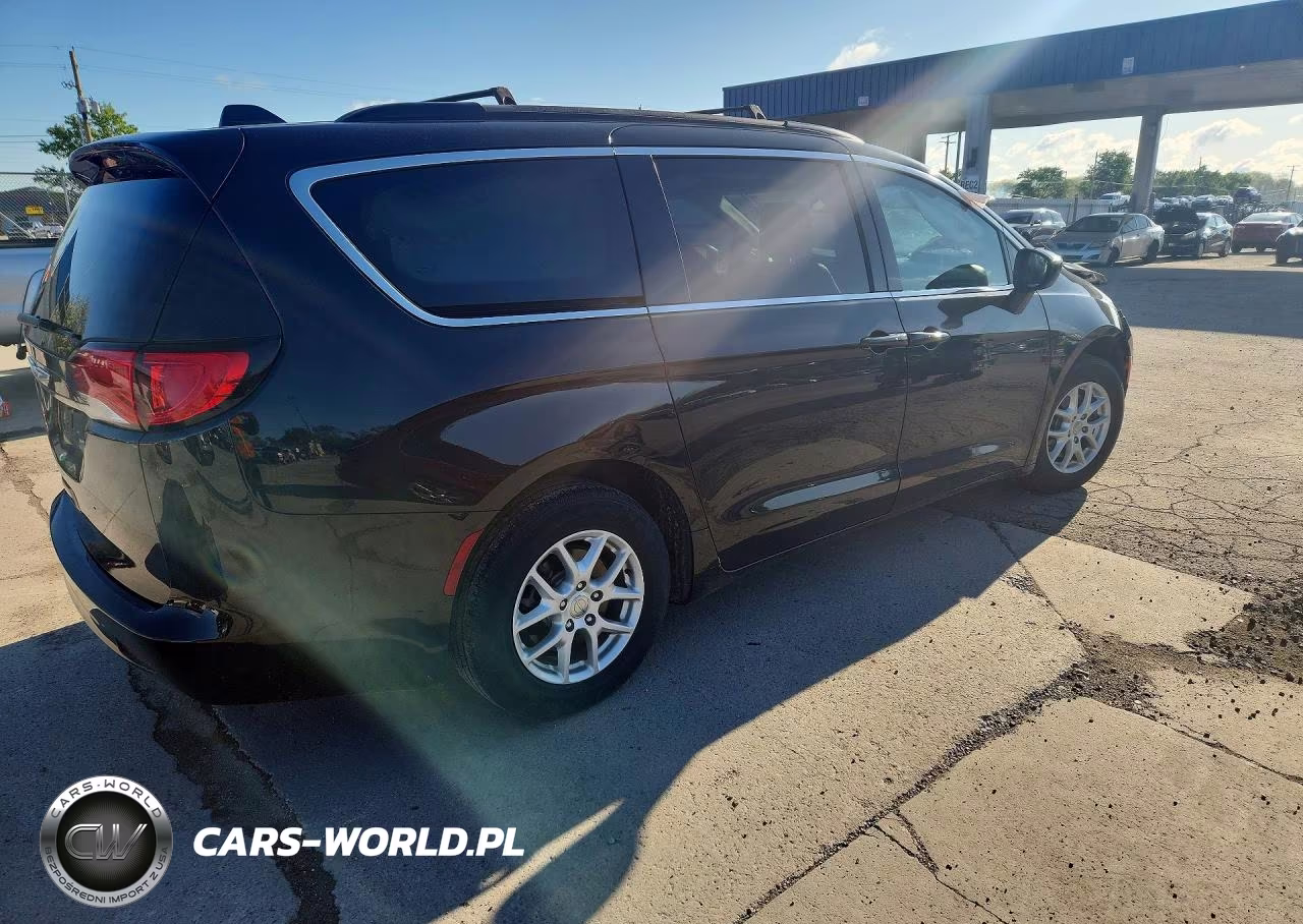 2020 Chrysler Voyager Lxi VIN:2C4RC1DG7LR286130 - 3