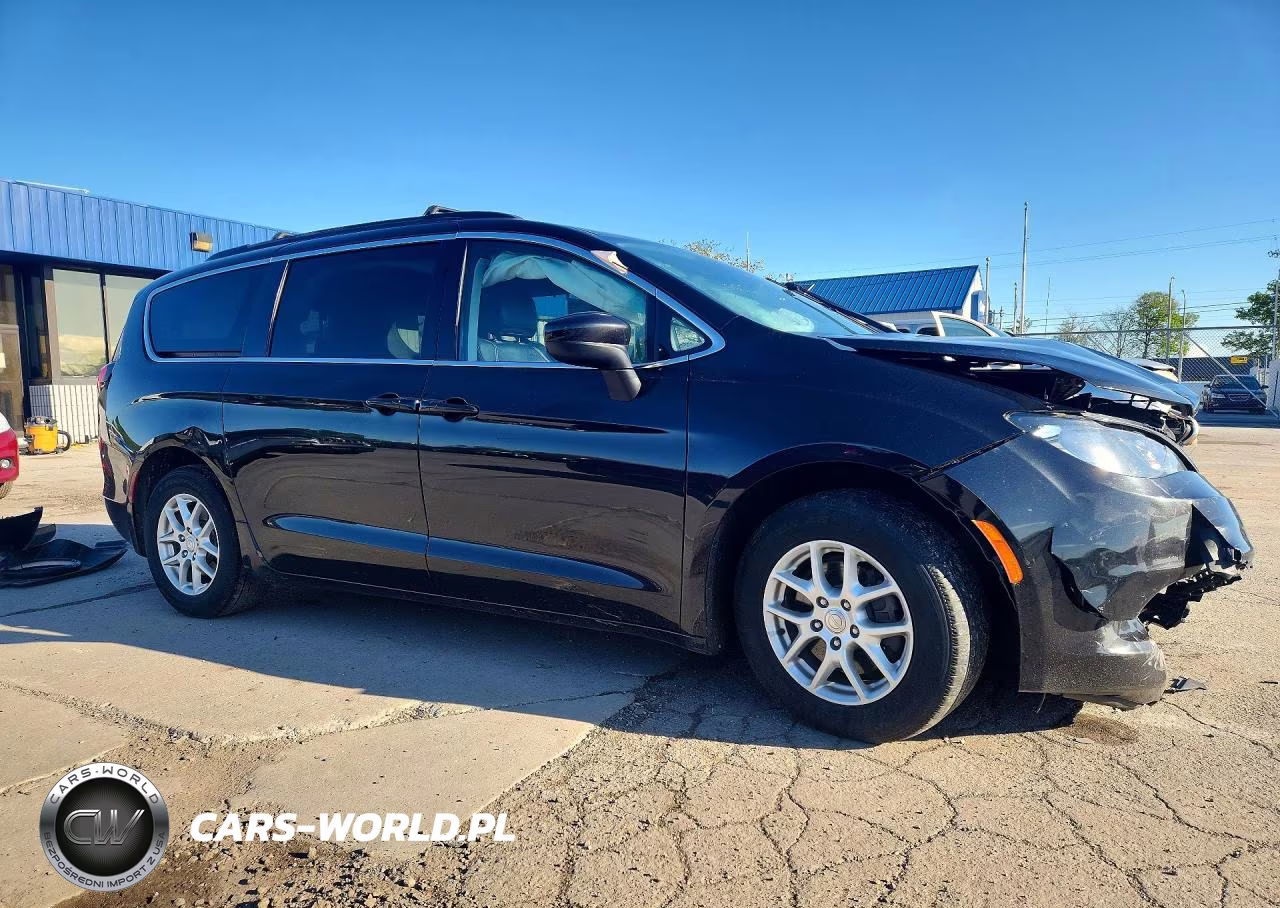 2020 Chrysler Voyager Lxi VIN:2C4RC1DG7LR286130 - 4