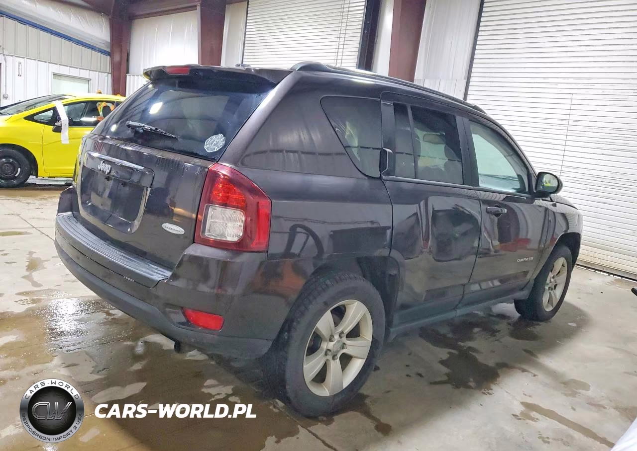 2014 Jeep Compass Latitude VIN:1C4NJDEB6ED665117 - 3