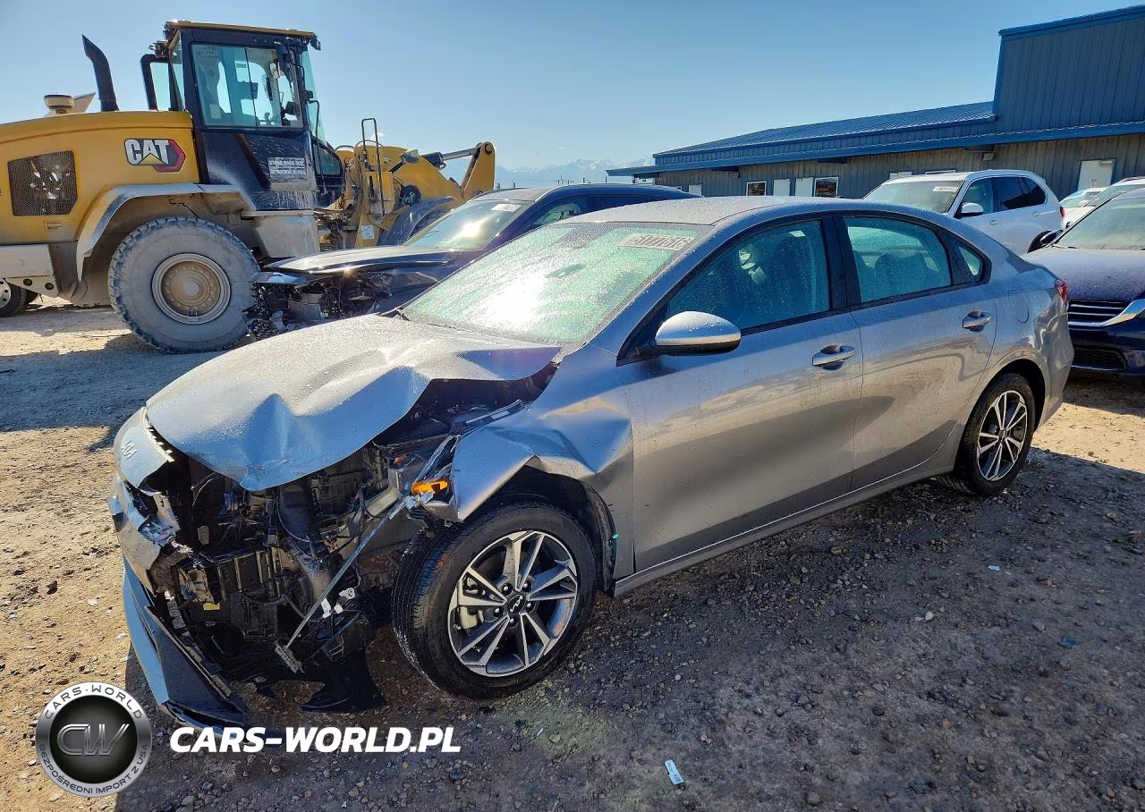 2024 Kia Forte Lxs – zdjęcie 1 z 13