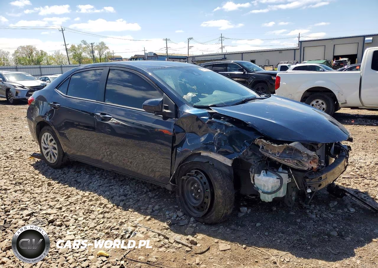 2017 Toyota Corolla Le VIN:2T1BURHE3HC850319 - 4