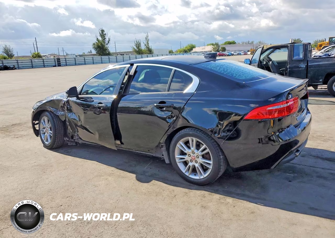 2017 Jaguar Xe Premium VIN:SAJAD4BG8HA969112 - 2