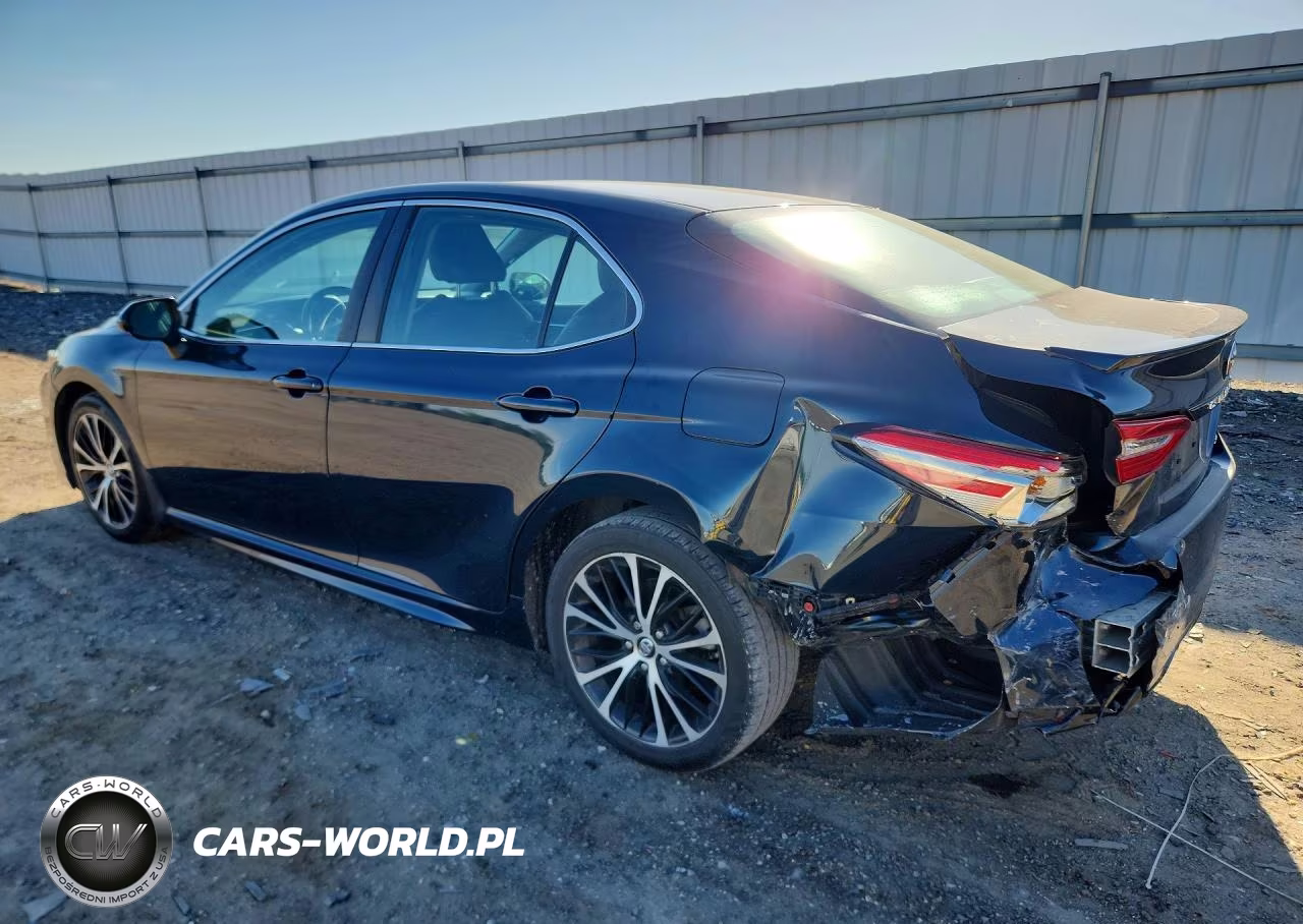 2018 Toyota Camry Se VIN:4T1B11HK2JU657082 - 2