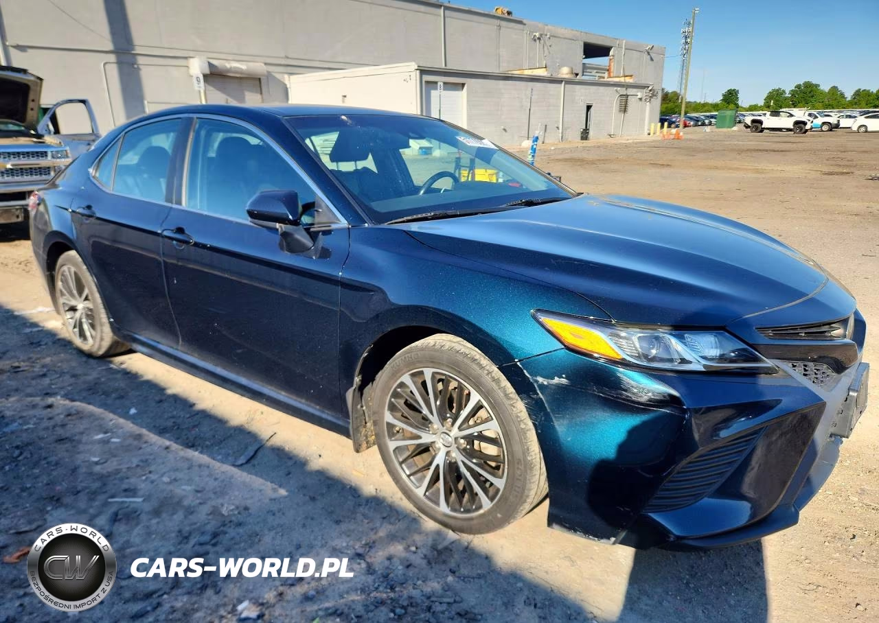 2018 Toyota Camry Se VIN:4T1B11HK2JU657082 - 4
