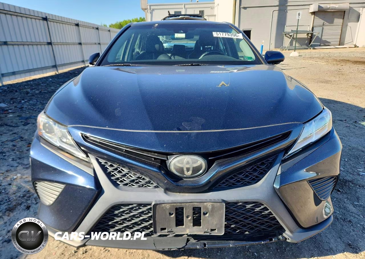 2018 Toyota Camry Se VIN:4T1B11HK2JU657082 - 5