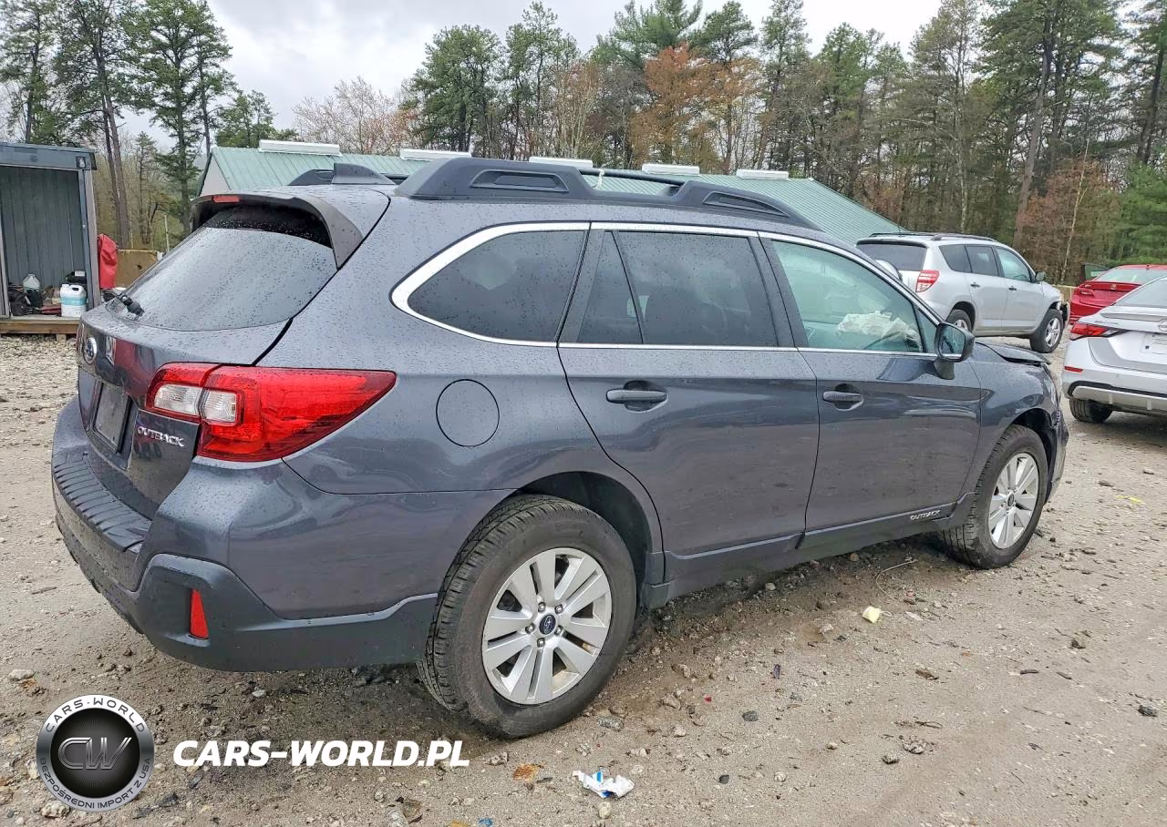 2018 Subaru Outback 2.5I Premium VIN:4S4BSACC9J3321951 - 3