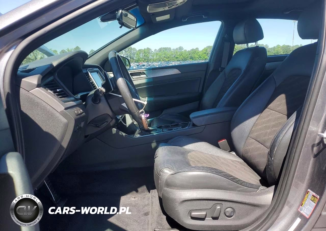 2018 Hyundai Sonata Sport+ VIN:5NPE34AF6JH704585 - 7