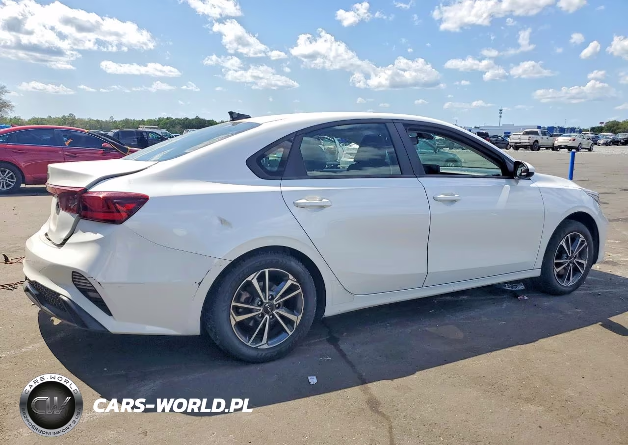 2024 Kia Forte Lxs VIN:3KPF24AD8RE762915 - 3
