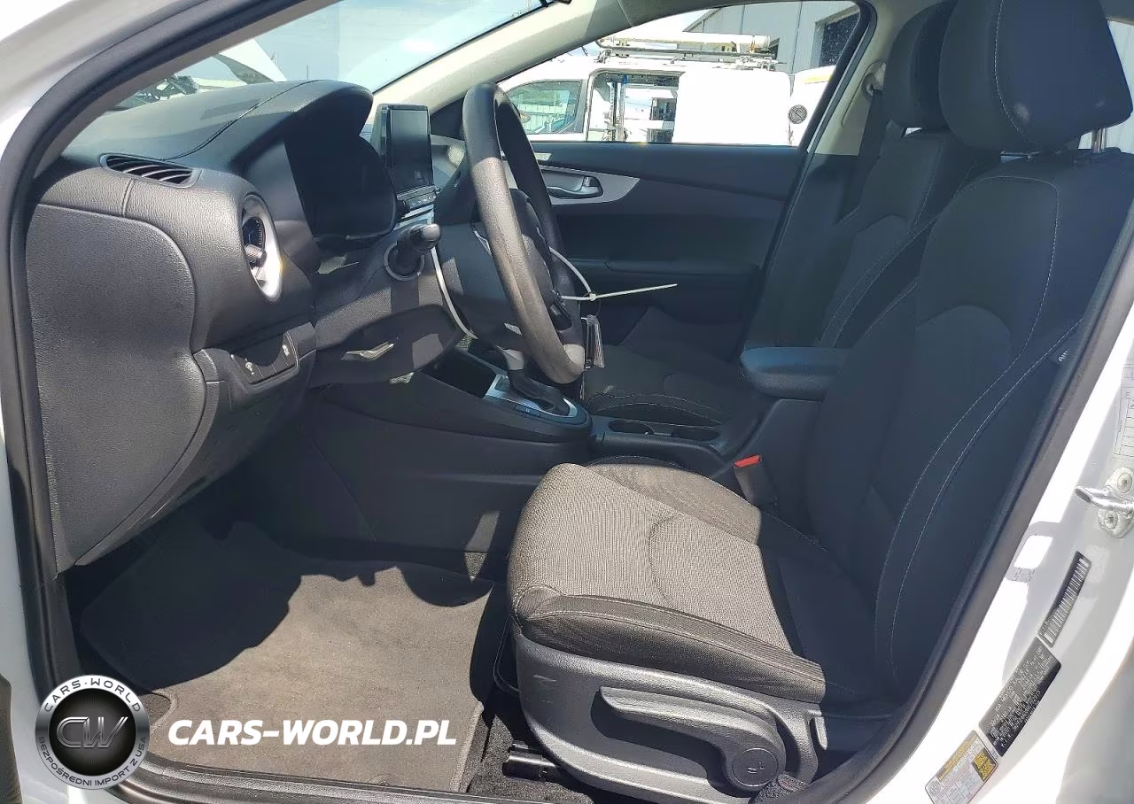 2024 Kia Forte Lxs VIN:3KPF24AD8RE762915 - 7