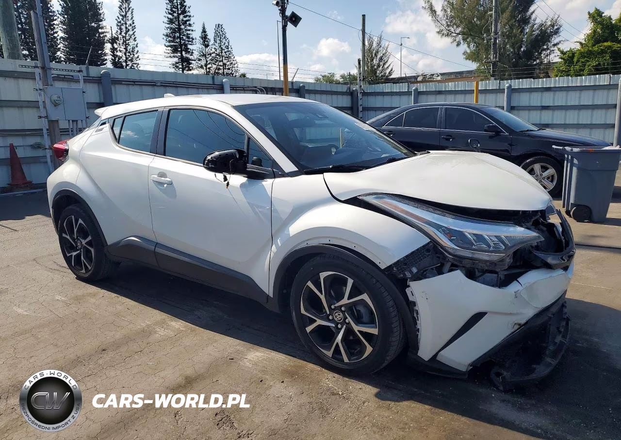 2020 Toyota C-Hr Xle VIN:NMTKHMBX4LR112271 - 4