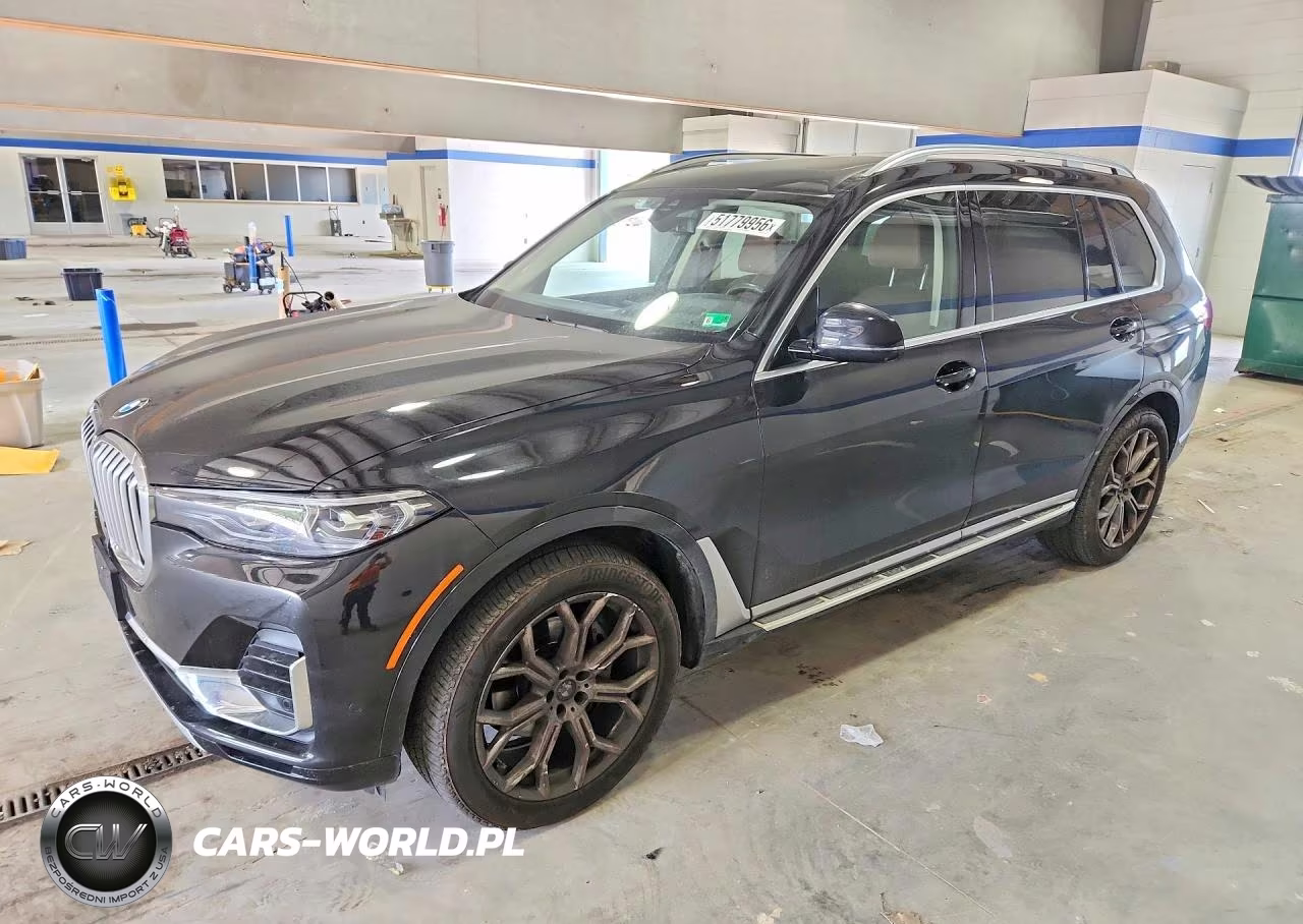 2022 BMW X7 xDrive40I – zdjęcie 1 z 14
