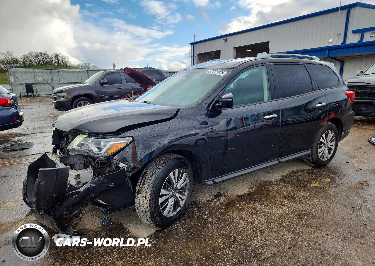 2018 Nissan Pathfinder Sv