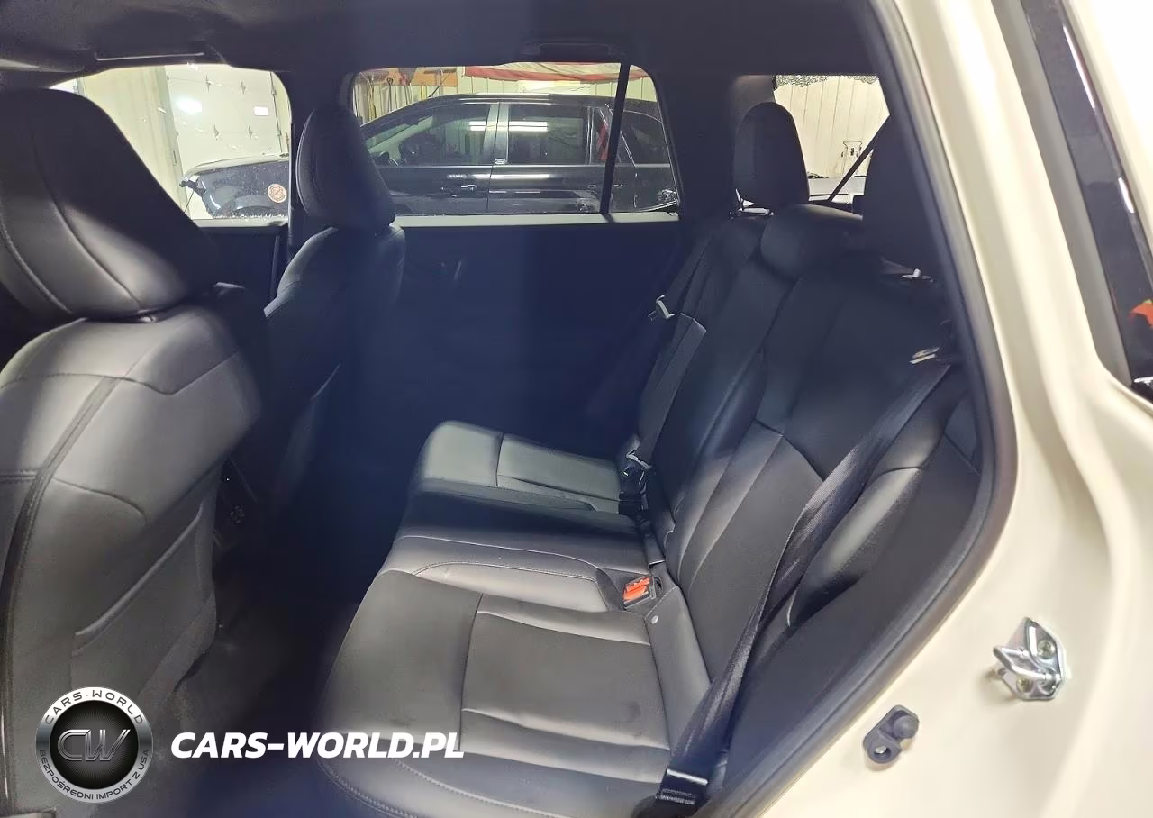 2026 Subaru Outback Premium VIN:JF2BUPADXTY497069 - 11