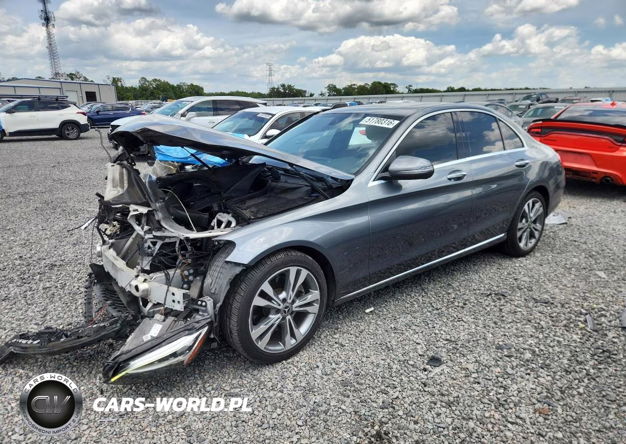 2019 Mercedes-Benz C 300 – zdjęcie 1 z 12