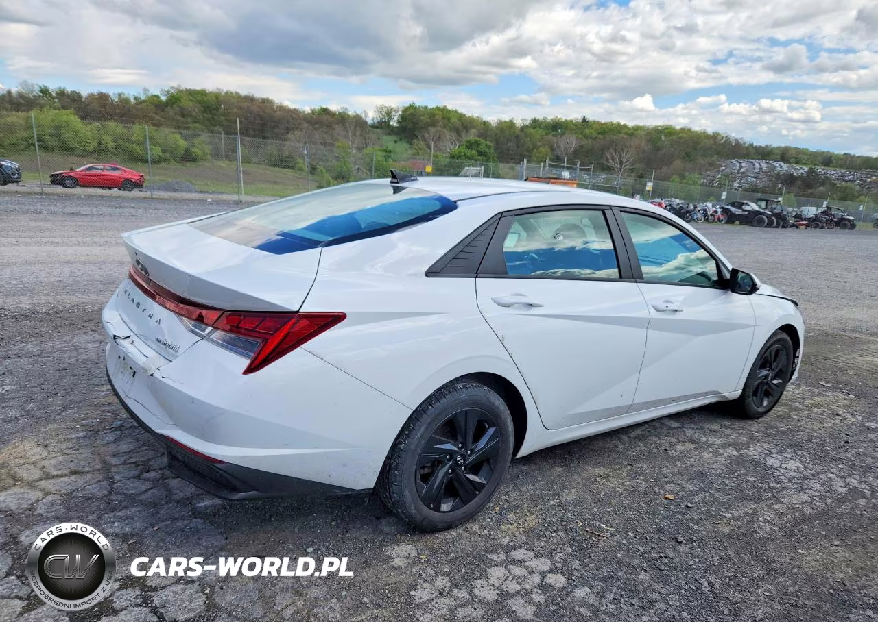 2023 Hyundai Elantra Blue VIN:KMHLM4AJ7PU042972 - 3