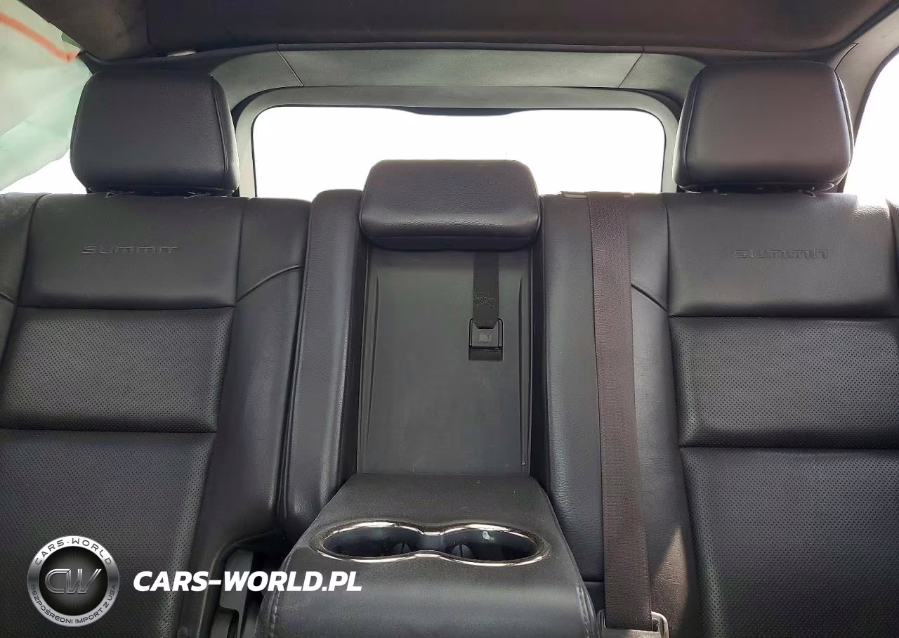 2018 Jeep Grand Cherokee Summit VIN:1C4RJFJG3JC245409 - 10