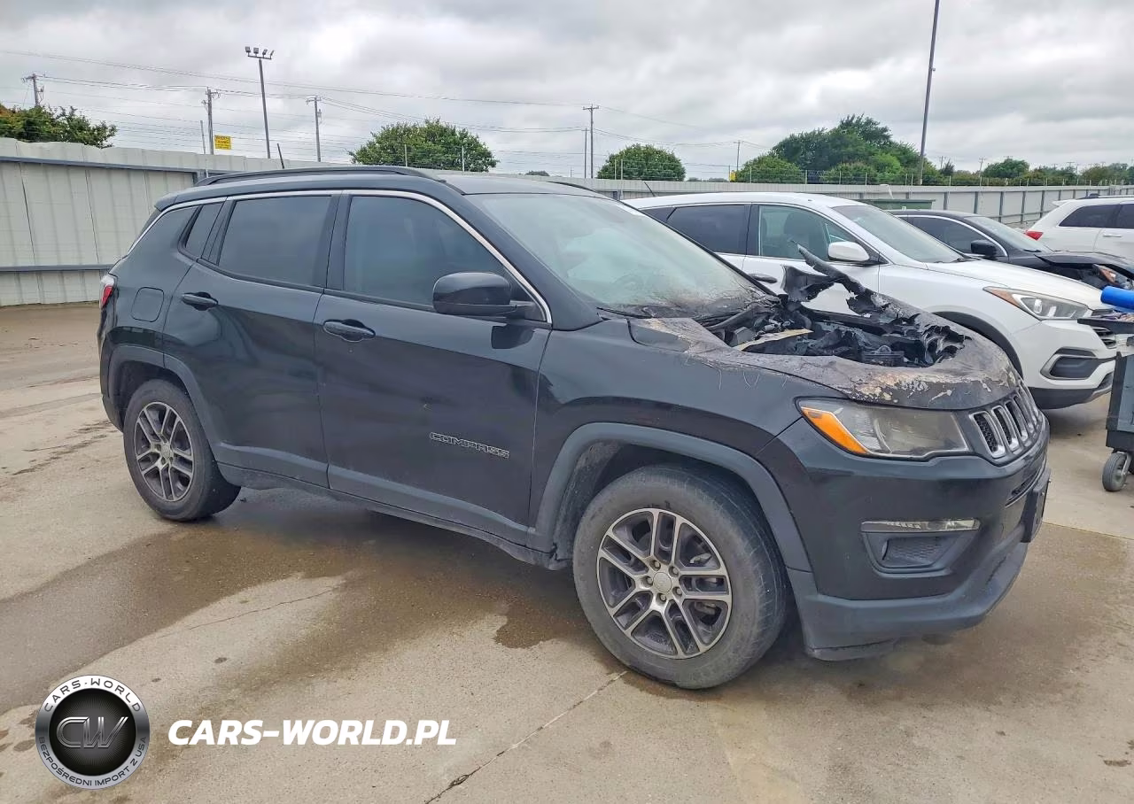 2019 Jeep Compass Latitude VIN:3C4NJCBB8KT832128 - 4