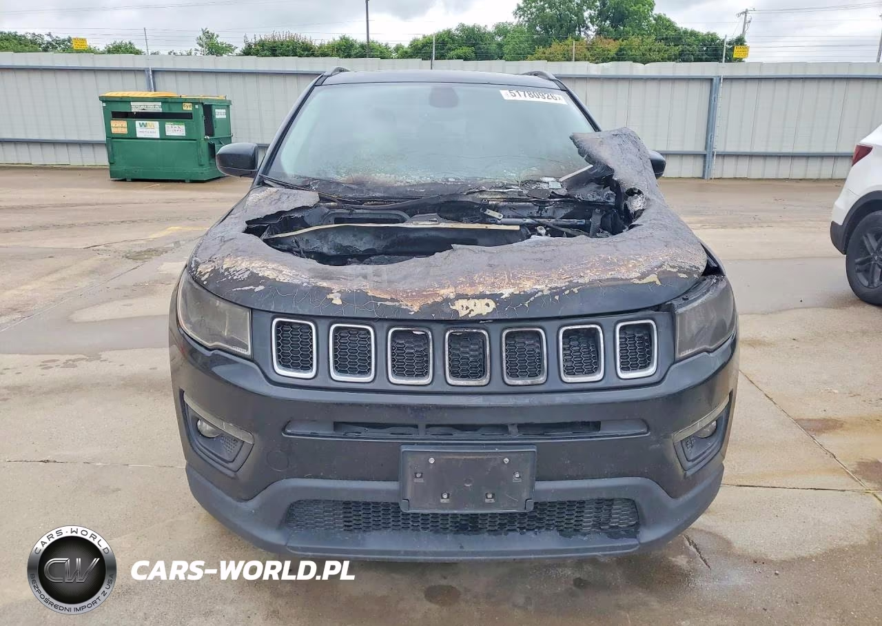 2019 Jeep Compass Latitude VIN:3C4NJCBB8KT832128 - 5