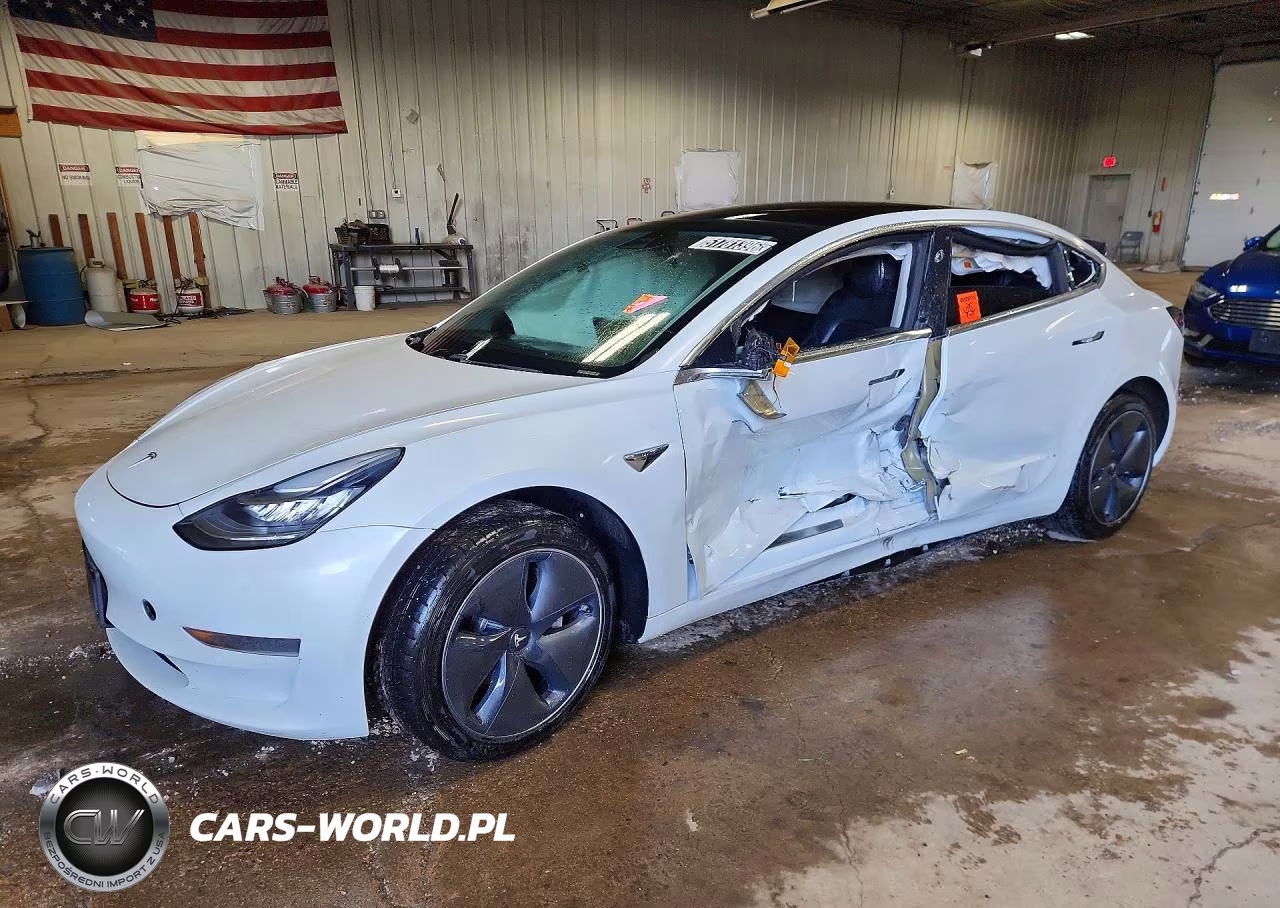 2020 Tesla Model 3 – zdjęcie 1 z 12