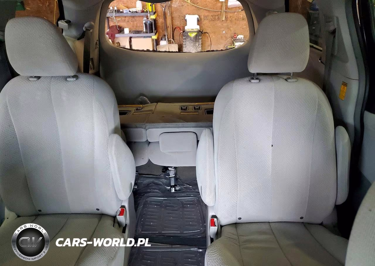 2014 Toyota Sienna Le VIN:5TDJK3DC5ES081683 - 10