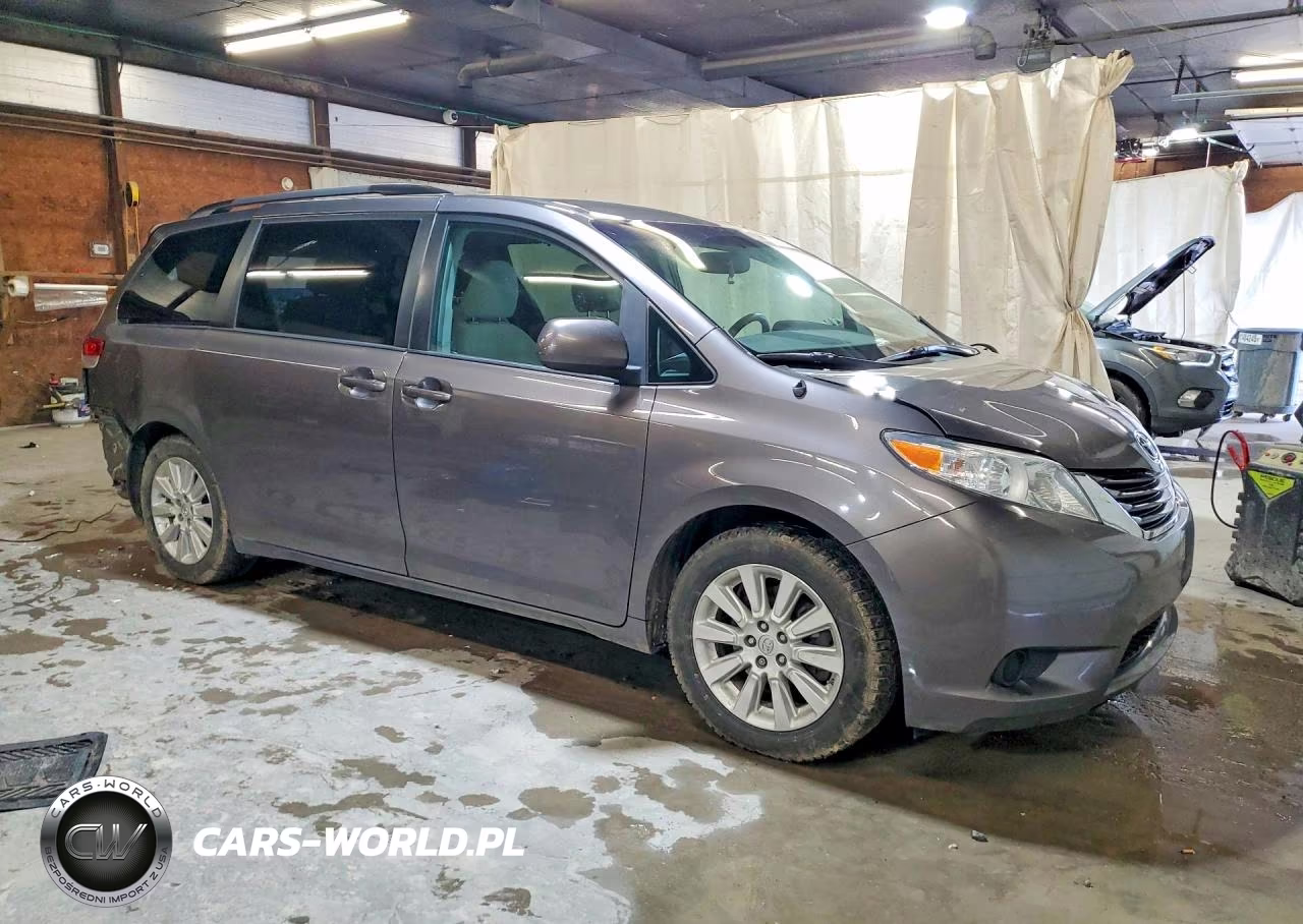 2014 Toyota Sienna Le VIN:5TDJK3DC5ES081683 - 4