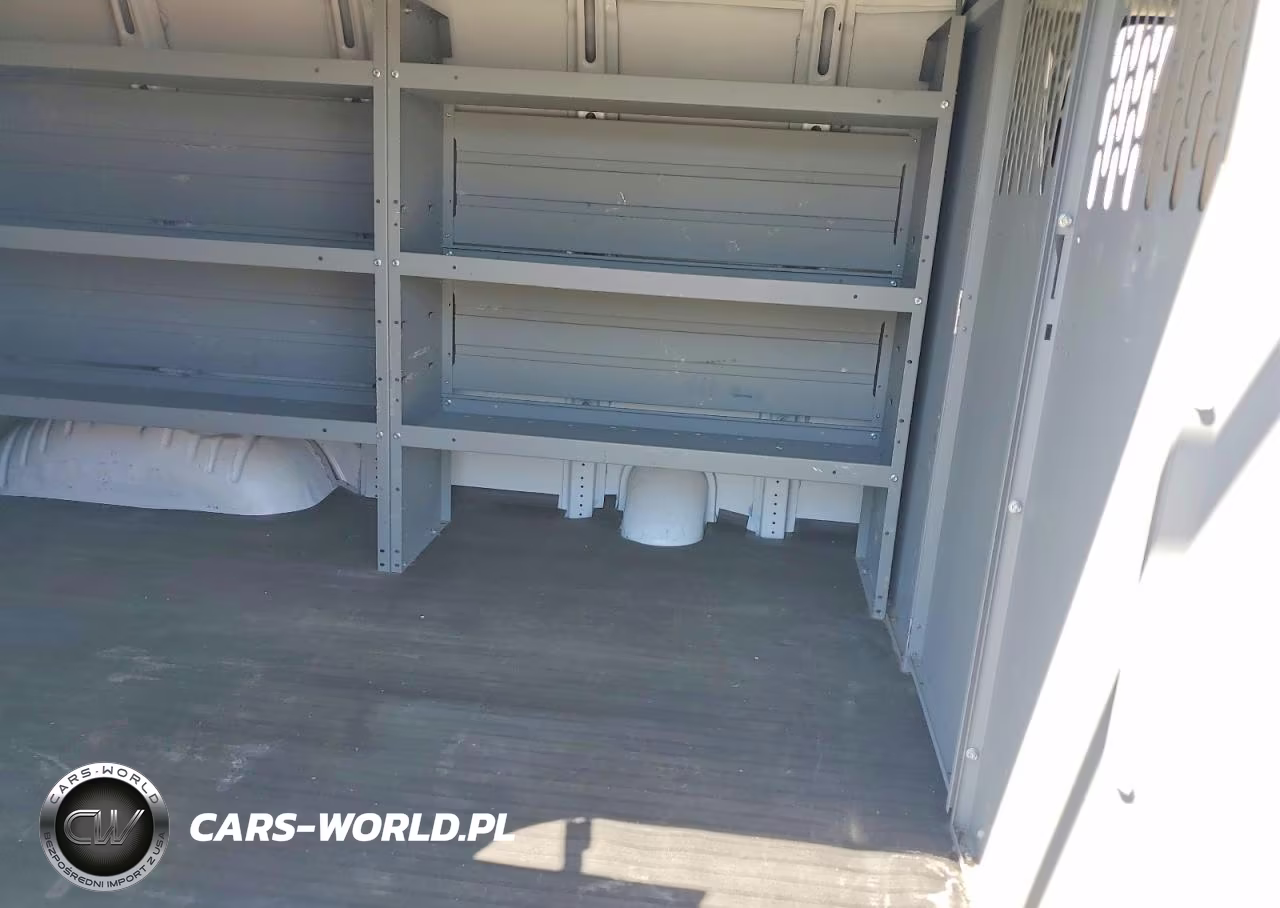 2020 Chev Express G2500 VIN:1GCWGAFP7L1185758 - 11