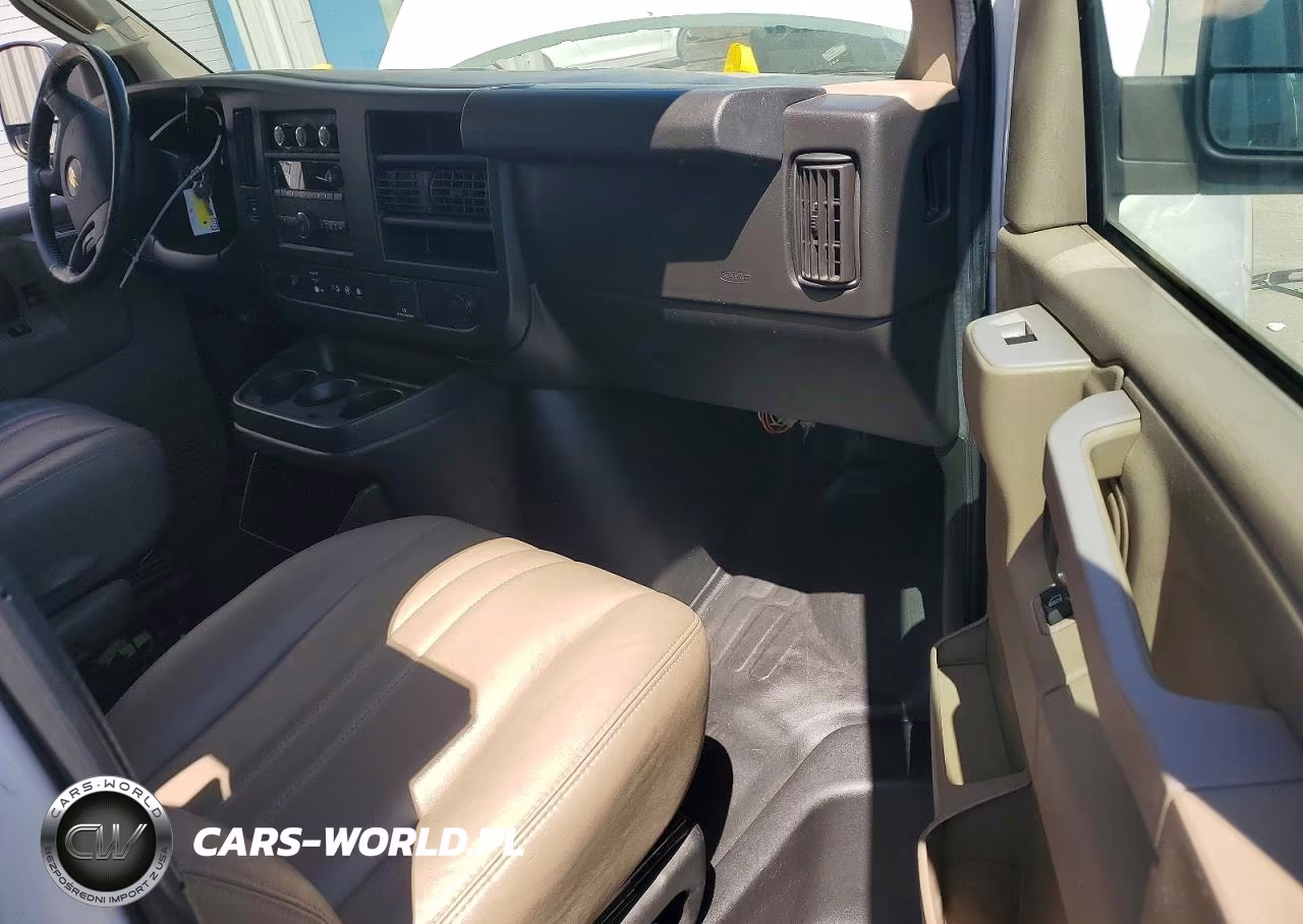 2020 Chev Express G2500 VIN:1GCWGAFP7L1185758 - 8