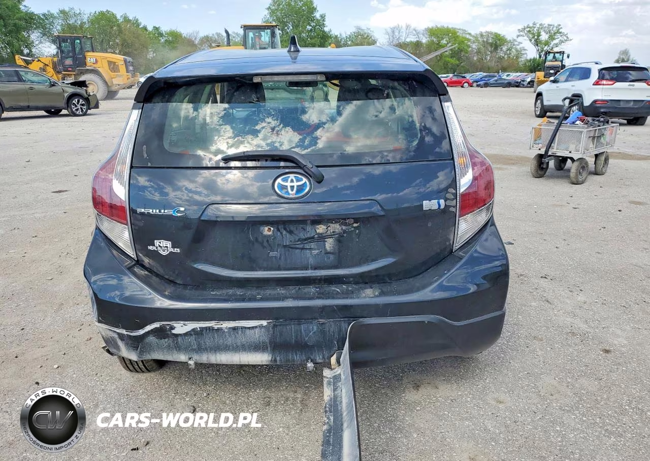 2017 Toyota Prius C Two VIN:JTDKDTB37H1591844 - 6