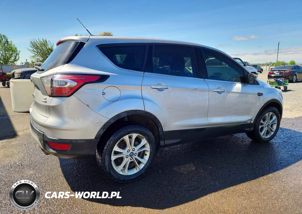 2017 Ford Escape Se VIN:1FMCU9GD2HUC38821 - 3