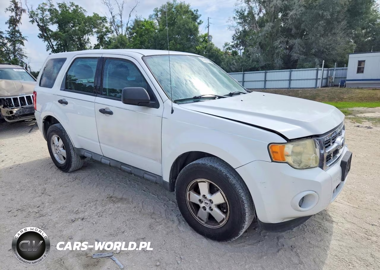 2012 Ford Escape Xls VIN:1FMCU0C75CKA77377 - 4