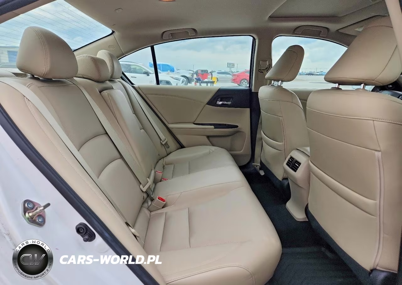 2016 Honda Accord Touring VIN:1HGCR3F93GA013289 - 10